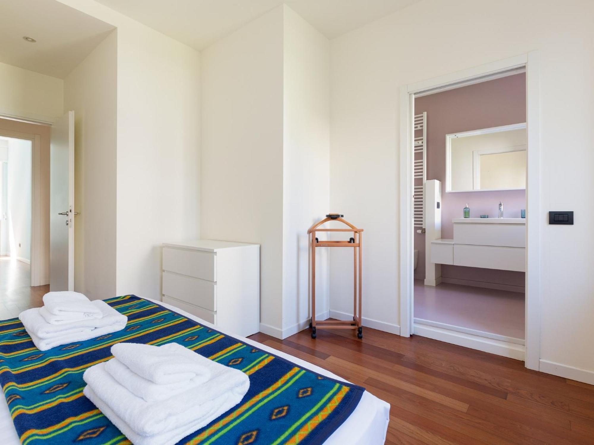 Lambrate Fs Spacious With Balcony Apartment