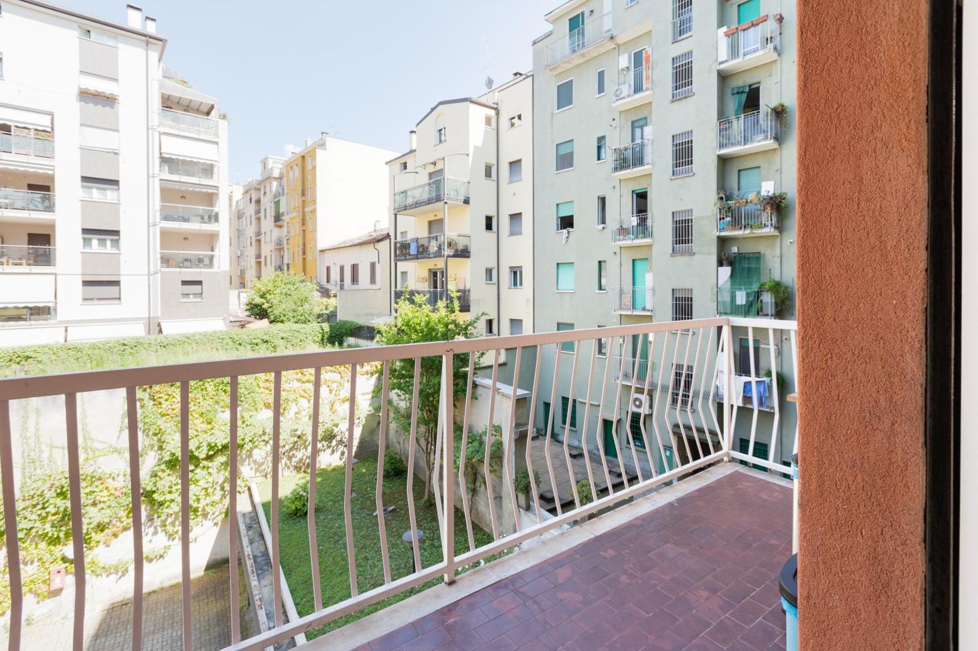 Lambrate Fs Spacious With Balcony Apartment